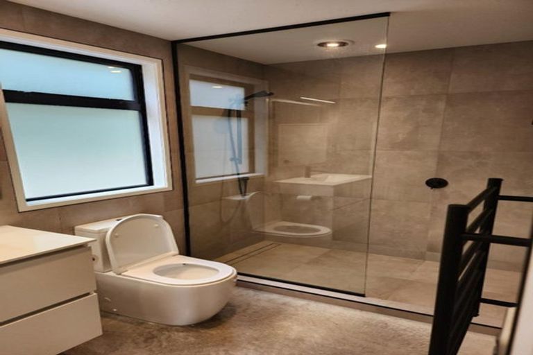 Photo of property in 16 Peace Avenue, Moturoa, New Plymouth, 4310