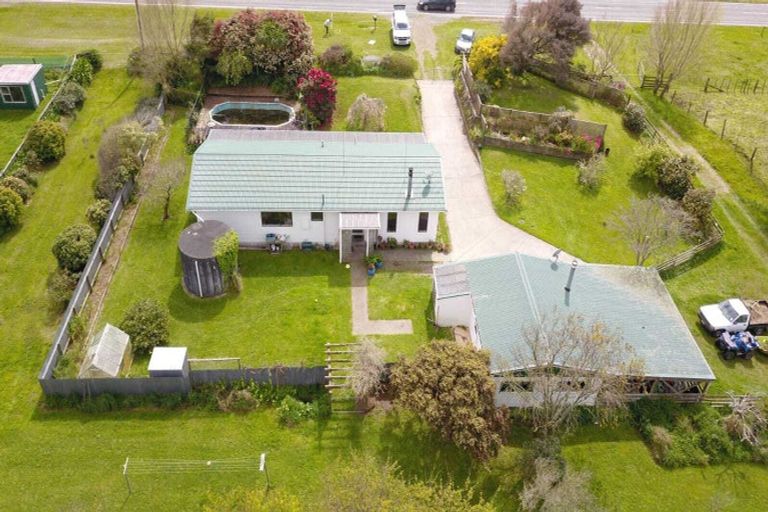 Photo of property in 358 Foxton Shannon Road, Foxton, 4893