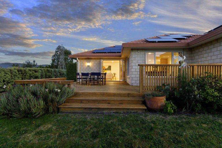 Photo of property in 85 Emerald Hill Drive, Birchville, Upper Hutt, 5018