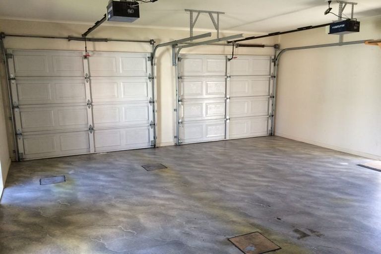 Photo of property in 30 Ponderosa Drive, Oteha, Auckland, 0632