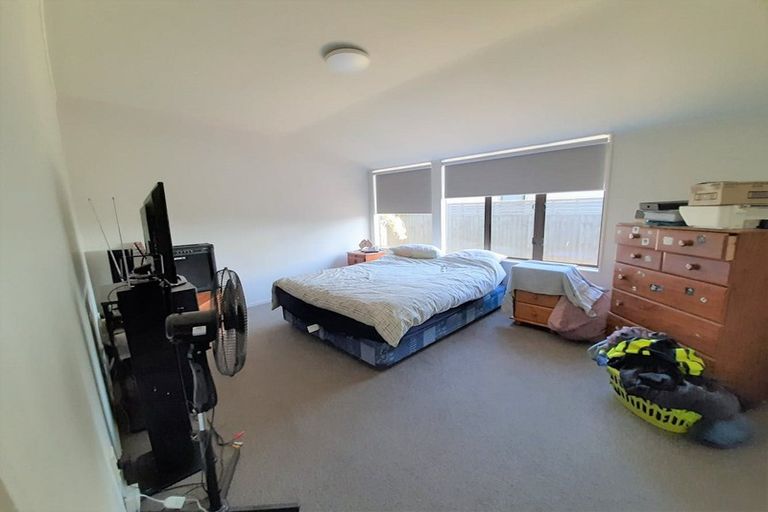 Photo of property in 16 Finlayson Avenue, Clendon Park, Auckland, 2103