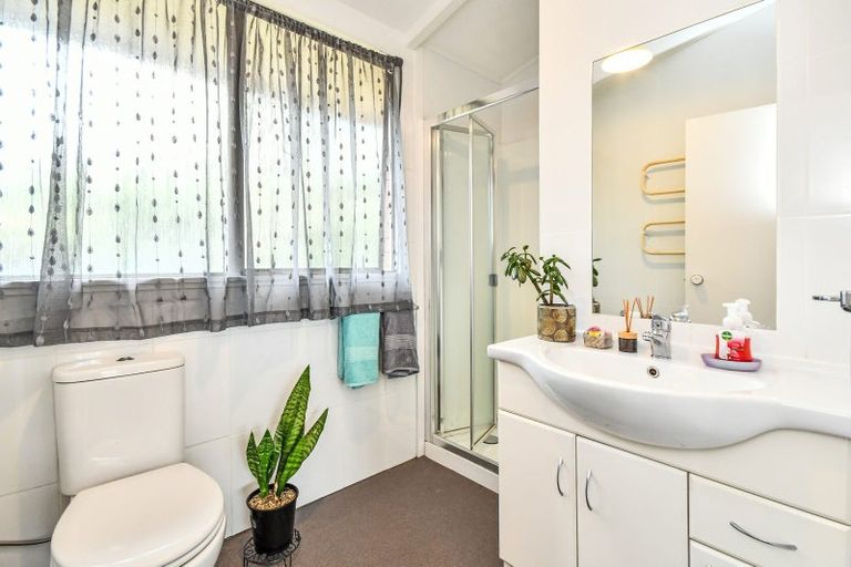 Photo of property in 26 Oakmont Place, Wattle Downs, Auckland, 2103