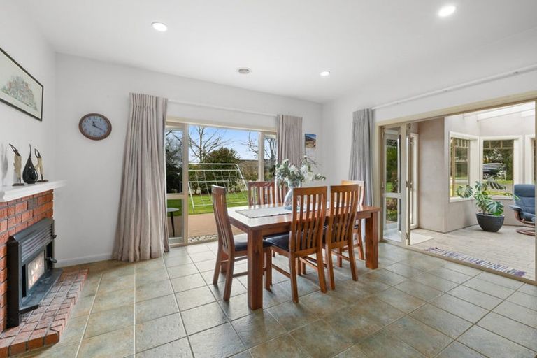 Photo of property in 26 Shelter Grove, Frankleigh Park, New Plymouth, 4310