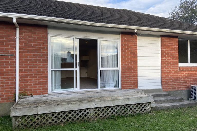 Photo of property in 6 Mangaroa Hill Road, Clouston Park, Upper Hutt, 5018