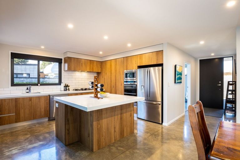 Photo of property in 25 Nadine Stanton Drive, Bell Block, New Plymouth, 4312