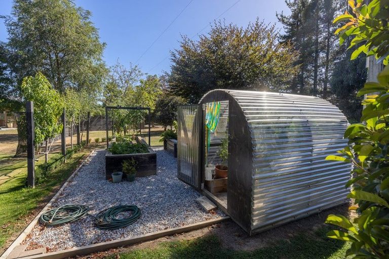 Photo of property in 11 Long Grass Place, Hawea Flat, Wanaka, 9382