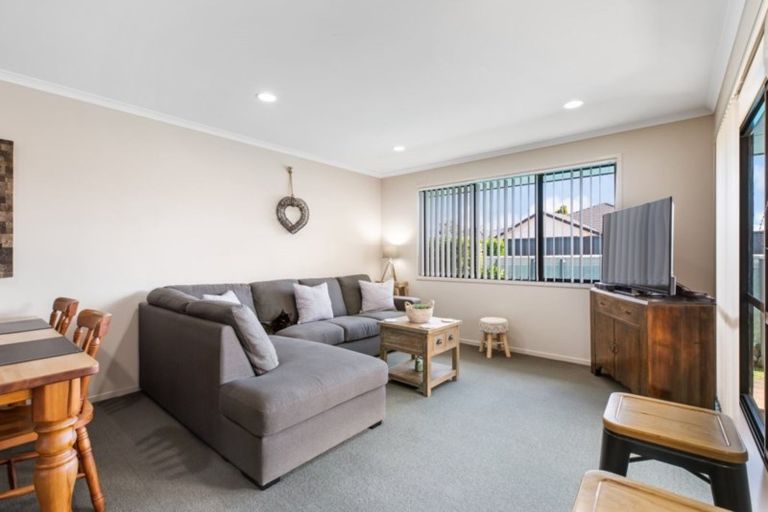 Photo of property in 1 Malta Crescent, Katikati, 3129