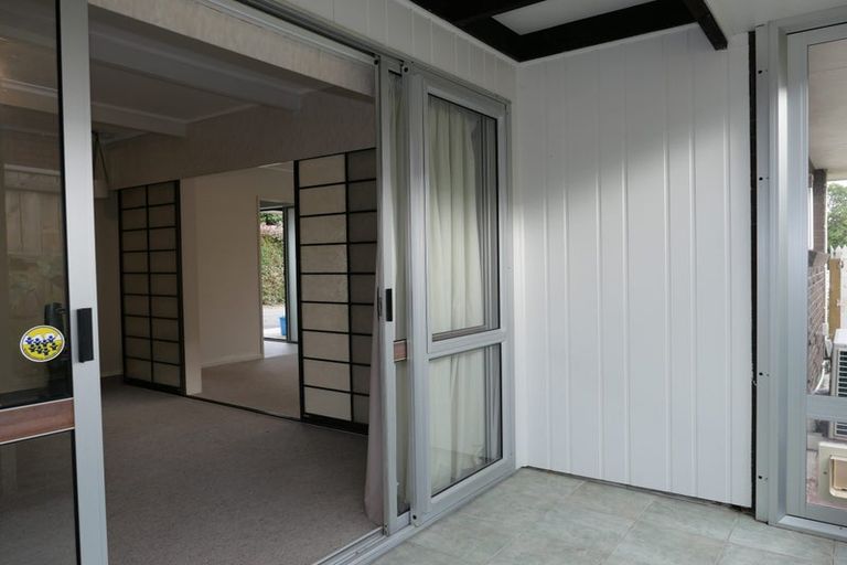 Photo of property in 11 Walton Avenue, Waikanae, 5036