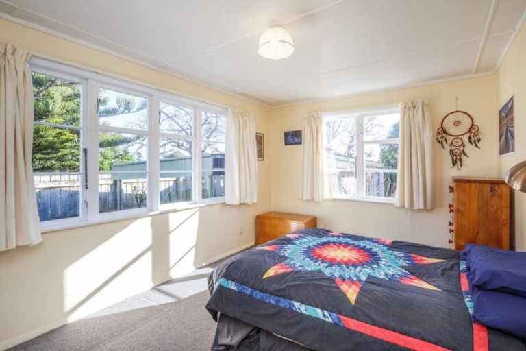 Photo of property in 8 Tweed Street, Roslyn, Palmerston North, 4414