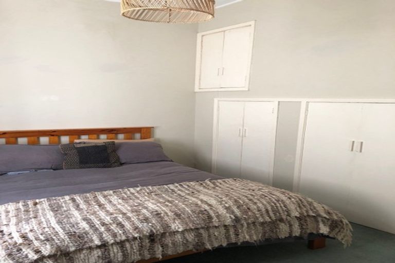 Photo of property in Carillion/the Knoll, 33 Thompson Street, Mount Cook, Wellington, 6011