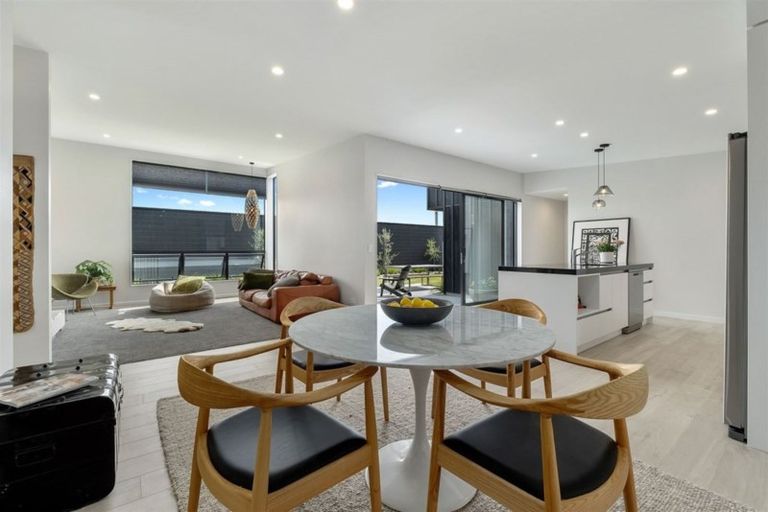 Photo of property in 7 Stackbrae Avenue, Wanaka, 9305