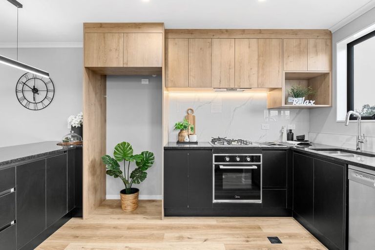 Photo of property in 1/3 Sundown Crescent, Melville, Hamilton, 3206