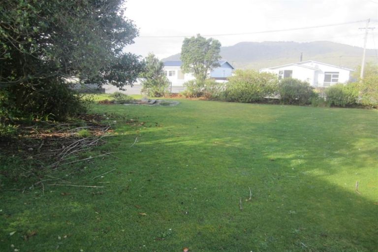 Photo of property in 122 Blake Street, Blaketown, Greymouth, 7805