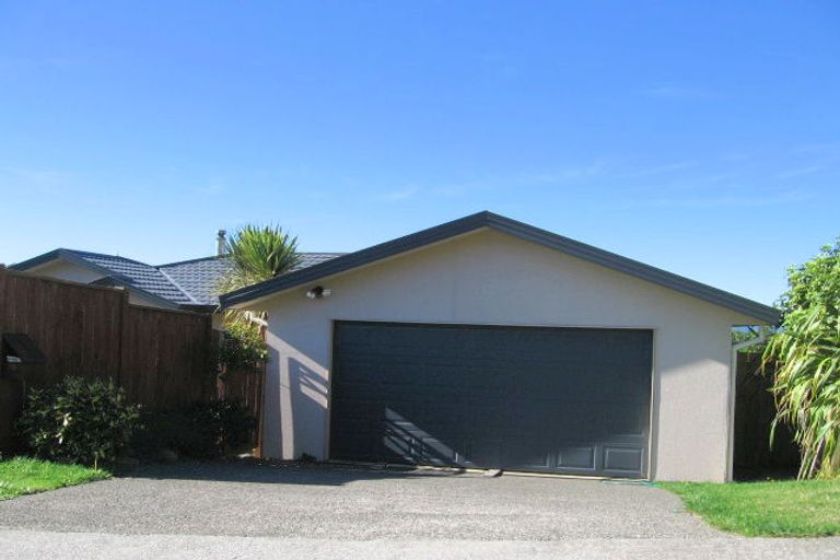 Photo of property in 20 Marjory Close, Broadmeadows, Wellington, 6035