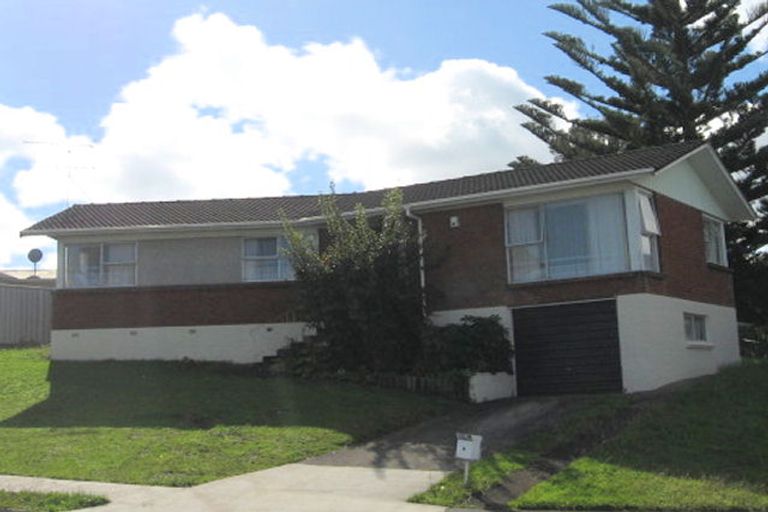 Photo of property in 4 Manapouri Place, Pakuranga Heights, Auckland, 2010