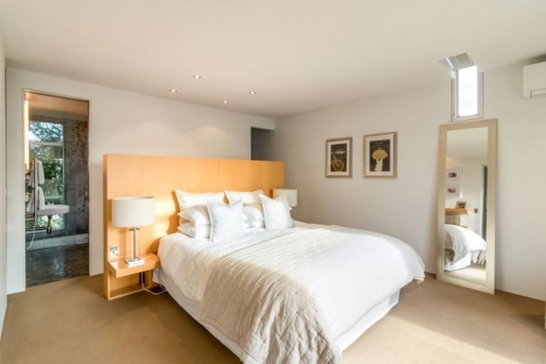 Photo of property in 100 Glandovey Road, Fendalton, Christchurch, 8052