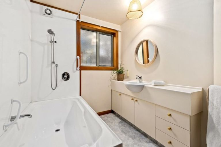 Photo of property in 8 Ohau Drive, Lake Ohau, Twizel, 9412