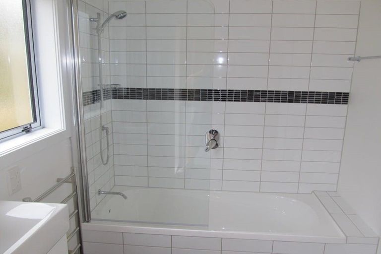 Photo of property in 4 Melville Street, Tawa, Wellington, 5028