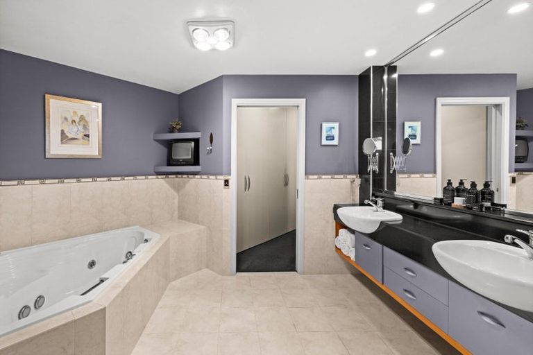 Photo of property in 375 Saint Georges Road, Havelock North, 4130