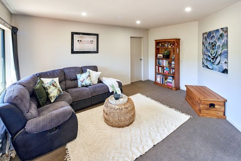 Photo of property in 69 Kaitangata Crescent, Kelson, Lower Hutt, 5010