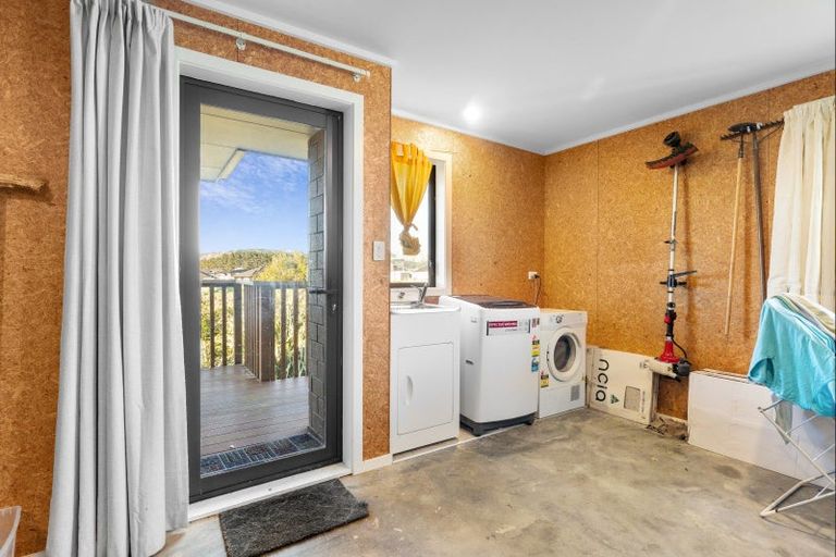 Photo of property in 9 Gibraltar Way, Fitzherbert, Palmerston North, 4410