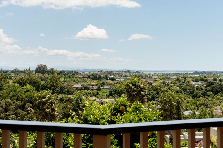 Photo of property in 27 La Cumbre Close, Bethlehem, Tauranga, 3110