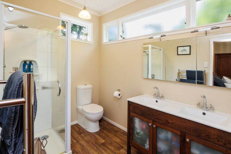 Photo of property in 11 Elmira Avenue, Hokowhitu, Palmerston North, 4410