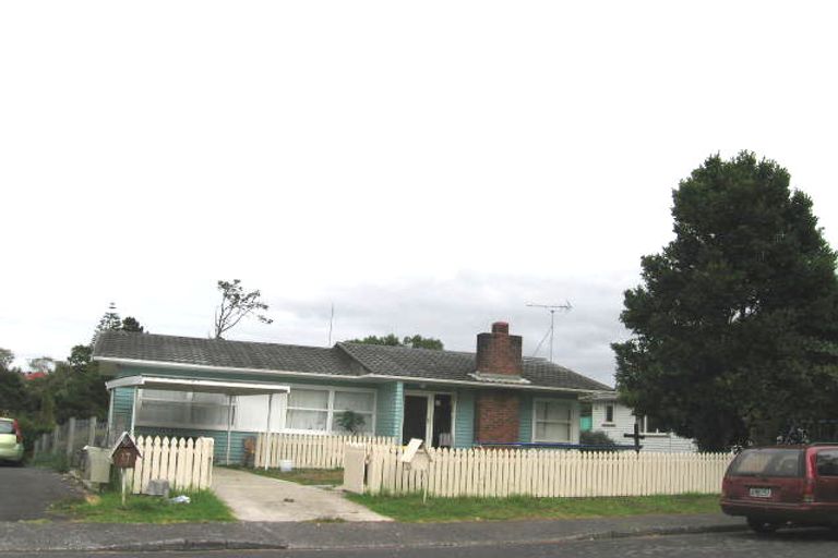 Photo of property in 1/15 Hellyers Street, Birkdale, Auckland, 0626