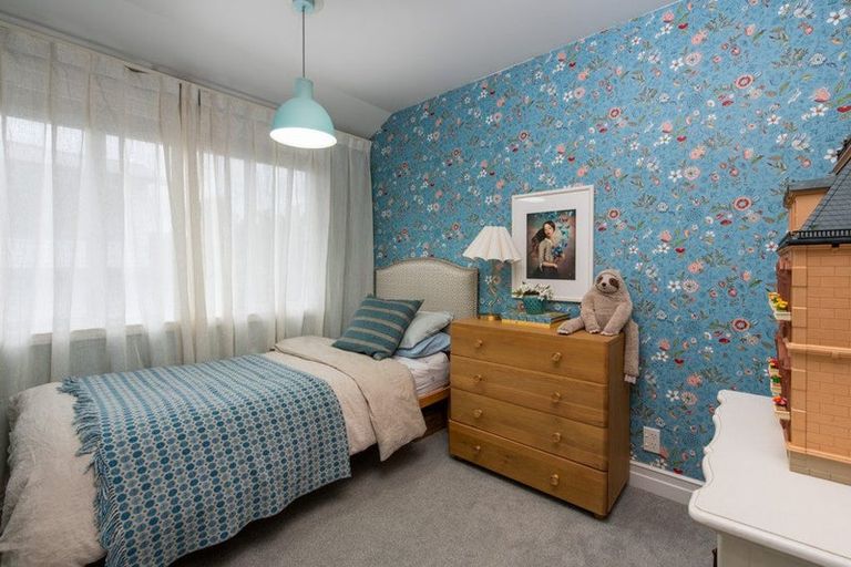 Photo of property in 15a Ocean View Road, Milford, Auckland, 0620