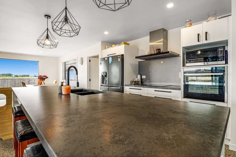 Photo of property in 6 Mcwatters Drive, Ngatea, 3503