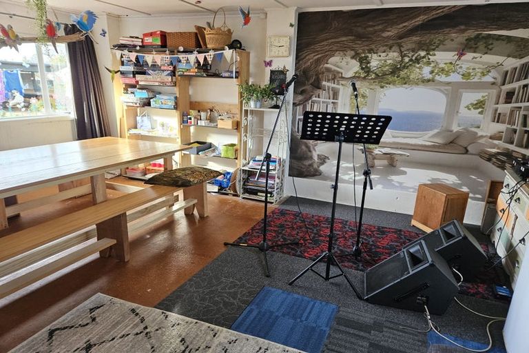 Photo of property in 7 Point Bush Road, Waimate, 7924