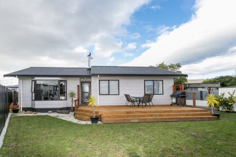Photo of property in 1/199 Avondale Road, Greenmeadows, Napier, 4112