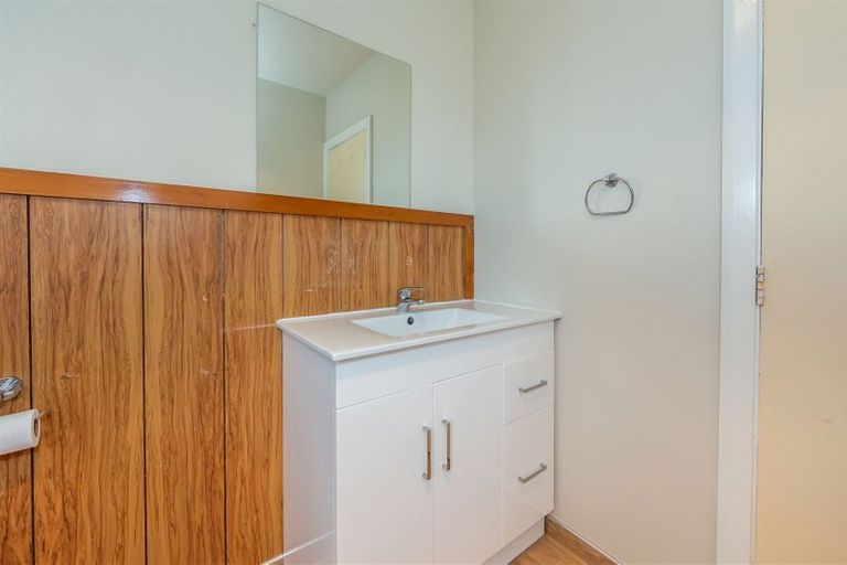 Photo of property in 17 Dunarnan Street, Avonside, Christchurch, 8061