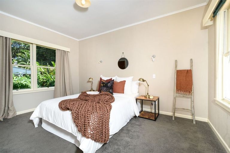 Photo of property in 379 Motutara Road, Muriwai, Waimauku, 0881