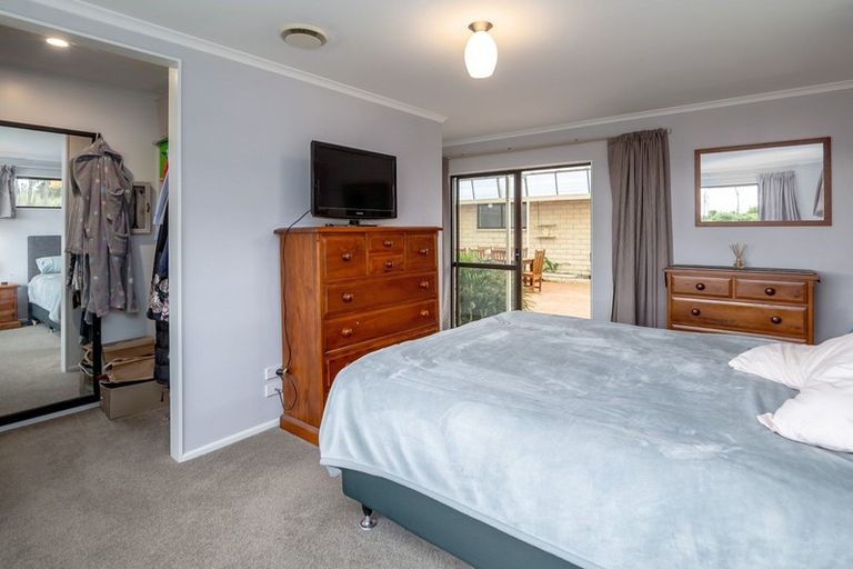 Photo of property in 1 Tudor Road, Pahiatua, 4910