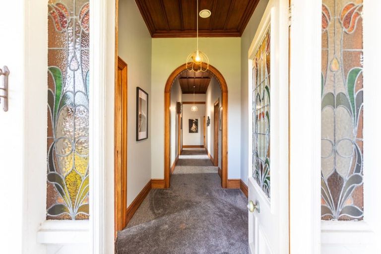 Photo of property in 16 Ross Street, Woodville, 4920