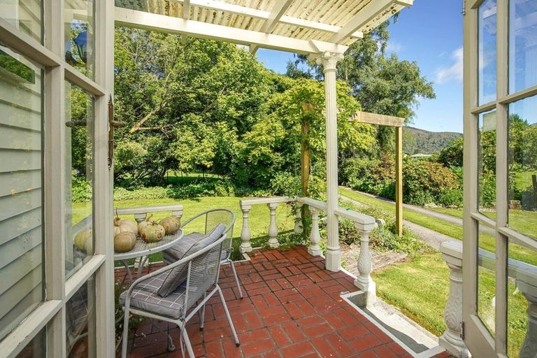 Photo of property in 213 Matakitaki Road, Six Mile, Murchison, 7077