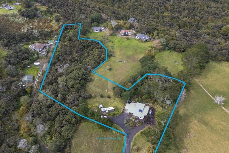Photo of property in 91 Mangakura Road, Helensville, 0875