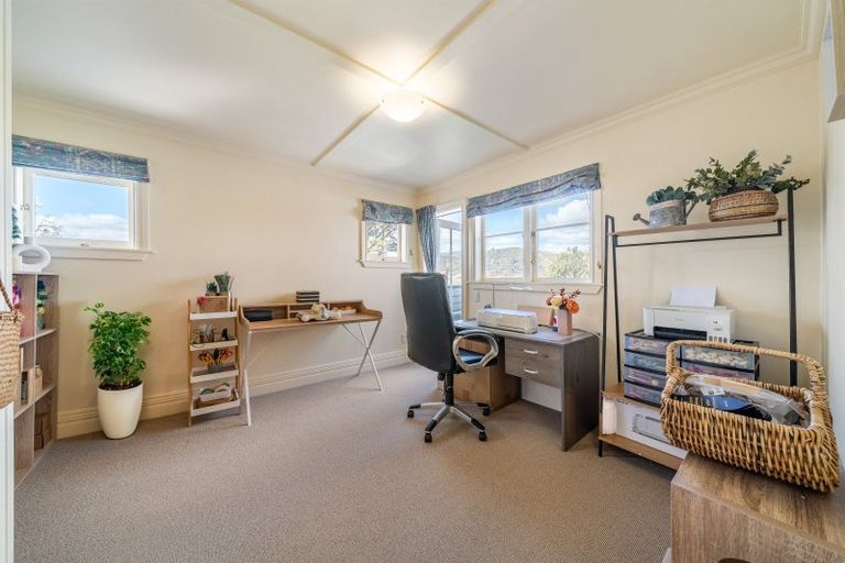 Photo of property in 46 Ararino Street, Trentham, Upper Hutt, 5018