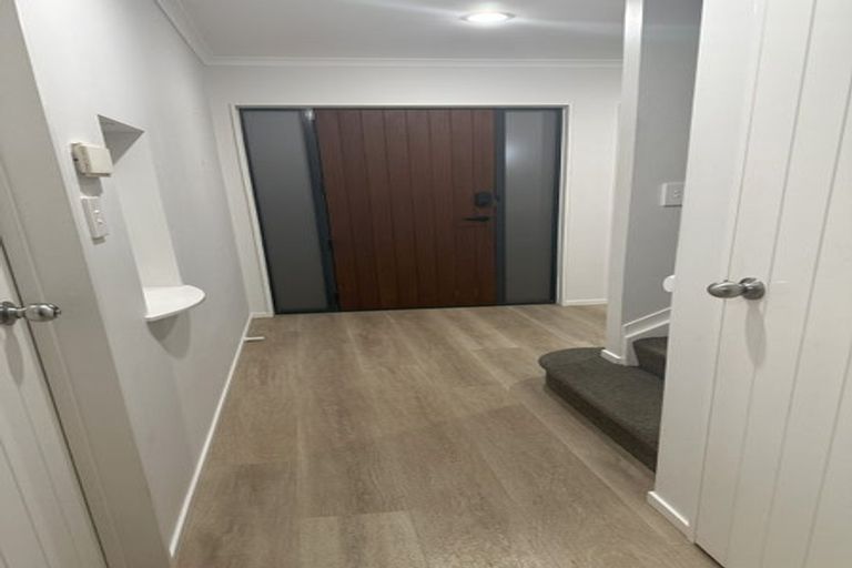 Photo of property in 62 Matarangi Road, East Tamaki, Auckland, 2013