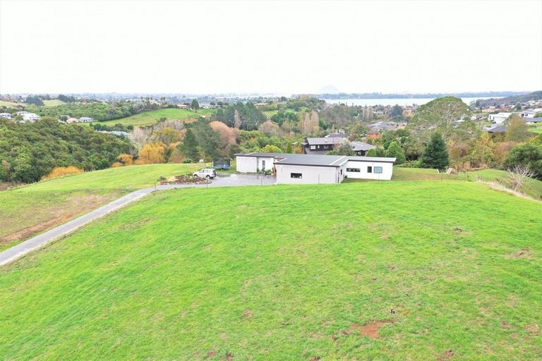 Photo of property in 48 Te Auhi Way, Welcome Bay, Tauranga, 3112