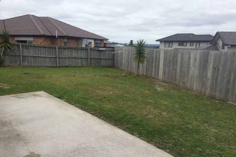 Photo of property in 4 Kereru Rise, Papakura, 2110