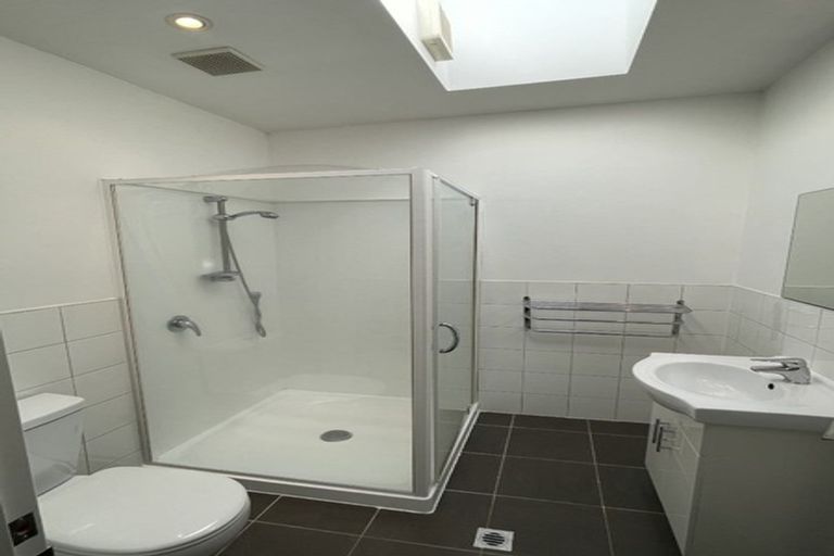 Photo of property in 5/35 Home Street, Mount Victoria, Wellington, 6011