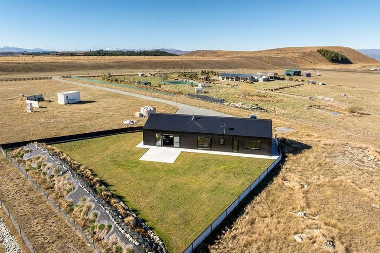 Photo of property in 39 Ben Ohau Road, Ben Ohau, Twizel, 7999
