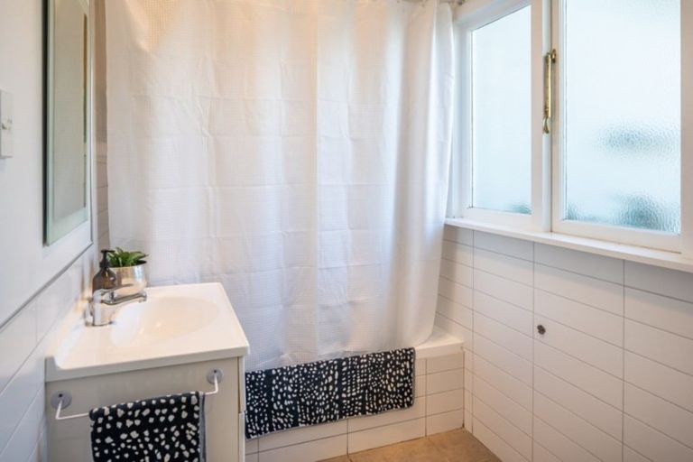 Photo of property in 16 Ava Street, Petone, Lower Hutt, 5012