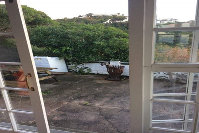 Photo of property in 10 Korokoro Road, Korokoro, Lower Hutt, 5012