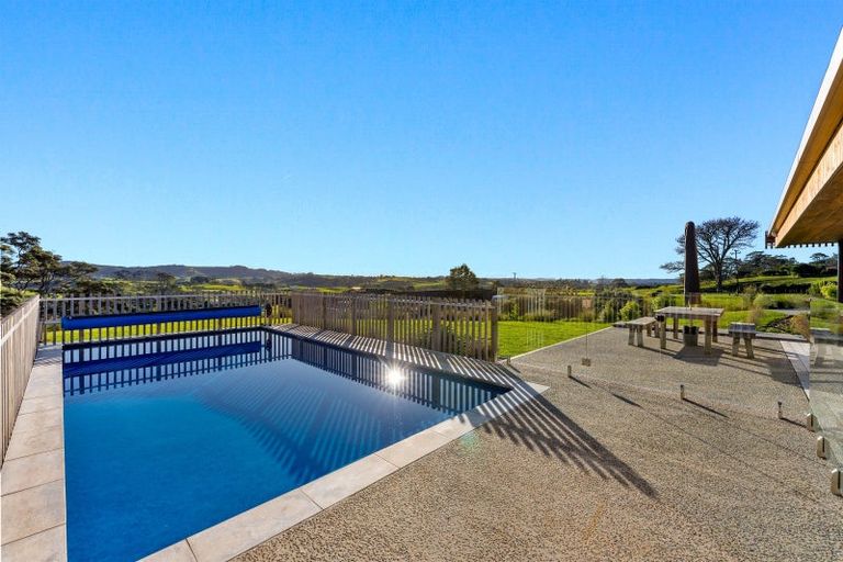 Photo of property in 94 Amreins Road, Waitakere, Henderson, 0782