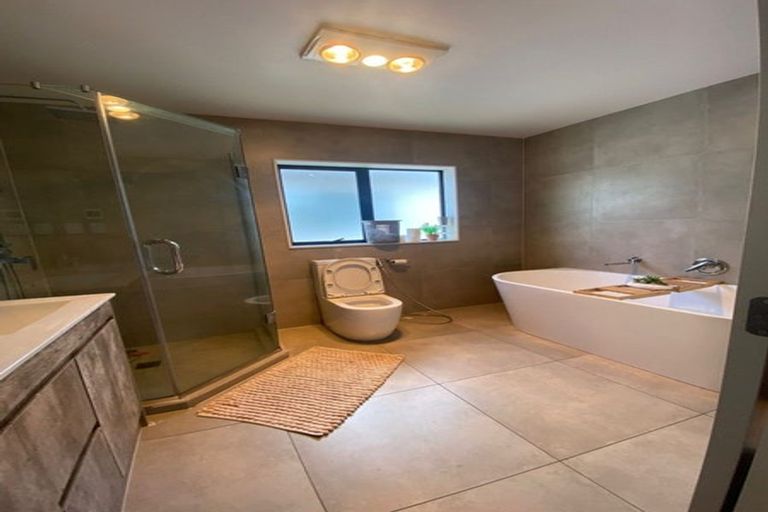 Photo of property in 16 Hauhake Road, Flat Bush, Auckland, 2019