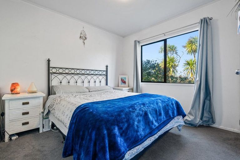 Photo of property in 12 Lendenfeld Drive, Papatoetoe, Auckland, 2025