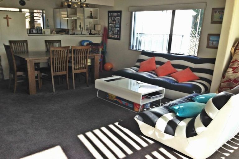 Photo of property in 87 Hillsborough Road, Hillsborough, Auckland, 1042